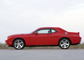 Додж Челенджер, Купе 2008 - н.в. 6.1 SRT HEMI V8 (425)