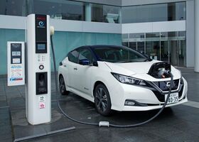 Nissan Leaf 2018 на тест-драйве, фото 8