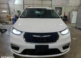 Крайслер Pacifica, об'ємом двигуна 3.61 л та пробігом 8 тис. км за 25270 $, фото 4 на Automoto.ua