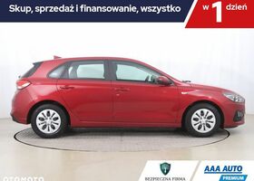 Хендай i30, об'ємом двигуна 1 л та пробігом 29 тис. км за 15119 $, фото 6 на Automoto.ua