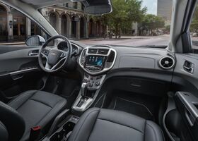 Chevrolet Sonic 2019 на тест-драйве, фото 7