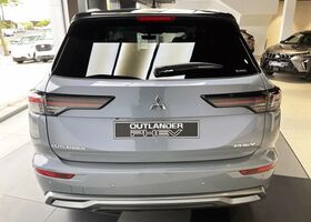 Мицубиси Аутлендер 2024 в Европе на Automoto.ua Серый Мицубиси Аутлендер, объемом двигателя 2.36 л и пробегом 12 тыс. км за 54188 $, фото 5 на Automoto.ua