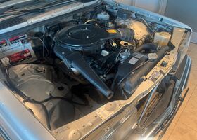 Мерседес 200 1984 в Европе на Automoto.ua Серебряный Мерседес 200, объемом двигателя 2 л и пробегом 138 тыс. км за 16318 $, фото 21 на Automoto.ua