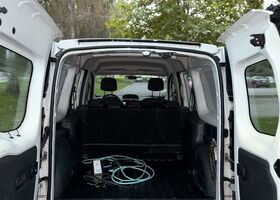 Рено Kangoo E-TECH 2012 в Европе на Automoto.ua Рено Kangoo E-TECH, объемом двигателя 0 л и пробегом 77 тыс. км за 2900 $, фото 9 на Automoto.ua