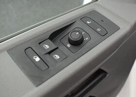Фольксваген T6.1 Transporter 2024 у Європі на Automoto.ua Білий Фольксваген T6.1 Transporter, об'ємом двигуна 1.97 л та пробігом 19 тис. км за 33637 $, фото 14 на Automoto.ua