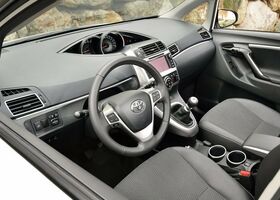 Toyota Verso 2016 на тест-драйве, фото 13