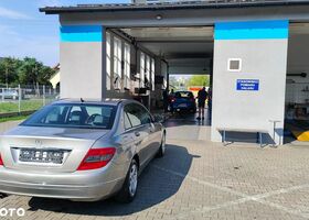 Мерседес Ц-Клас 2007 у Європі на Automoto.ua Сірий Мерседес Ц-Клас, об'ємом двигуна 1 л та пробігом 110 тис. км за 8451 $, фото 34 на Automoto.ua