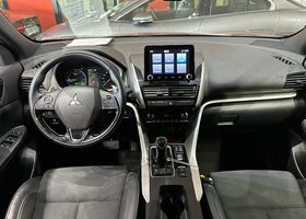 Міцубісі Eclipse Cross 2022 у Європі на Automoto.ua Червоний Міцубісі Eclipse Cross, об'ємом двигуна 2.36 л та пробігом 93 тис. км за 22219 $, фото 10 на Automoto.ua