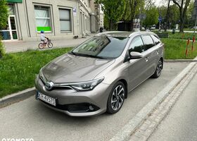 Тойота Аурис, объемом двигателя 1.8 л и пробегом 130 тыс. км за 13823 $, фото 1 на Automoto.ua