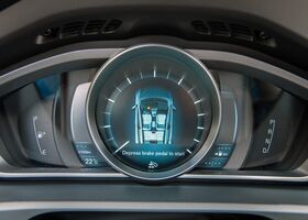 Volvo V40 2016 на тест-драйве, фото 9
