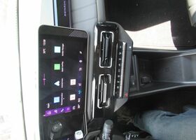 Рено R 4 2025 в Европе на Automoto.ua Зеленый Рено R 4, объемом двигателя 0 л и пробегом 2 тыс. км за 44111 $, фото 7 на Automoto.ua