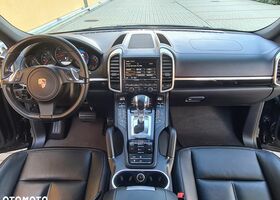 Порше Cayenne, об'ємом двигуна 2.97 л та пробігом 225 тис. км за 19417 $, фото 10 на Automoto.ua