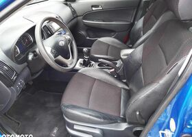 Хендай i30, об'ємом двигуна 1.59 л та пробігом 157 тис. км за 4708 $, фото 4 на Automoto.ua