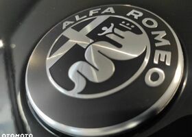 Альфа Ромео Джуниор 2025 в Европе на Automoto.ua Черный Альфа Ромео Джуниор, объемом двигателя 1 л и пробегом 6 тыс. км за 33681 $, фото 7 на Automoto.ua