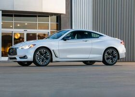 Кузов Infiniti Q60 2020 року вигляд збоку