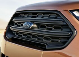 Радиаторная решетка нового Форд Экоспорт 2020