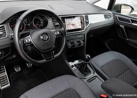 Фольксваген Гольф Спортсван 2018 в Европе на Automoto.ua Серый Фольксваген Гольф Спортсван, объемом двигателя 1 л и пробегом 62 тыс. км за 16950 $, фото 7 на Automoto.ua