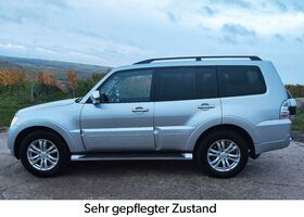 Мицубиси Паджеро 2015 в Европе на Automoto.ua Серебряный Мицубиси Паджеро, объемом двигателя 3.2 л и пробегом 100 тыс. км за 29990 $, фото 4 на Automoto.ua