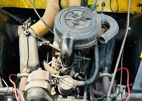 Жовтий Сітроен 2CV, об'ємом двигуна 0.6 л та пробігом 58 тис. км за 14255 $, фото 7 на Automoto.ua
