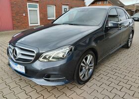 Сірий Мерседес E 250, об'ємом двигуна 2.14 л та пробігом 181 тис. км за 15085 $, фото 1 на Automoto.ua