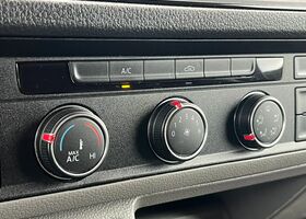 Фольксваген Крафтер 2021 в Европе на Automoto.ua Черный Фольксваген Крафтер, объемом двигателя 1.97 л и пробегом 51 тыс. км за 39894 $, фото 13 на Automoto.ua