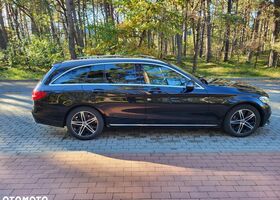Мерседес Ц-Клас 2019 у Європі на Automoto.ua Чорний Мерседес Ц-Клас, об'ємом двигуна 1 л та пробігом 166 тис. км за 20073 $, фото 5 на Automoto.ua