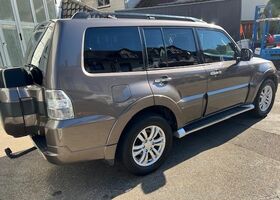 Міцубісі Паджеро 2017 у Європі на Automoto.ua Коричневий Міцубісі Паджеро, об'ємом двигуна 3.2 л та пробігом 140 тис. км за 40632 $, фото 10 на Automoto.ua