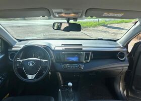 Тойота РАВ 4 2015 в Европе на Automoto.ua Тойота РАВ 4, объемом двигателя 2.23 л и пробегом 180 тыс. км за 12679 $, фото 3 на Automoto.ua