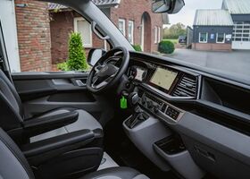 Фольксваген T6.1 Transporter 2023 у Європі на Automoto.ua Чорний Фольксваген T6.1 Transporter, об'ємом двигуна 1.97 л та пробігом 5 тис. км за 102412 $, фото 6 на Automoto.ua