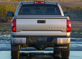 Toyota Tundra 2016 на тест-драйве, фото 4