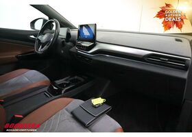 Фольксваген ID.4 2020 в Европе на Automoto.ua Серый Фольксваген ID.4, объемом двигателя 0 л и пробегом 121 тыс. км за 15751 $, фото 7 на Automoto.ua