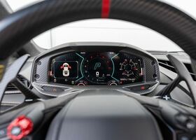 Ламборджини Revuelto 2025 в Европе на Automoto.ua Красный Ламборджини Revuelto, объемом двигателя 6.5 л и пробегом 3 тыс. км за 816664 $, фото 26 на Automoto.ua