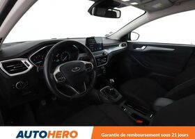 Форд Фокус 2019 в Европе на Automoto.ua Белый Форд Фокус, объемом двигателя 1 л и пробегом 70 тыс. км за 16916 $, фото 10 на Automoto.ua