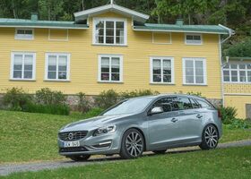 Volvo V60 2016 на тест-драйве, фото 10