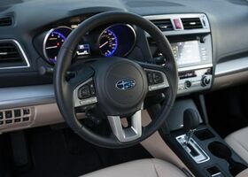 Subaru Legacy 2019 на тест-драйве, фото 3