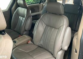 Крайслер Grand Voyager, об'ємом двигуна 3.3 л та пробігом 305 тис. км за 1404 $, фото 13 на Automoto.ua