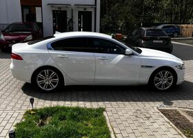 Ягуар XE, об'ємом двигуна 2 л та пробігом 184 тис. км за 11879 $, фото 3 на Automoto.ua