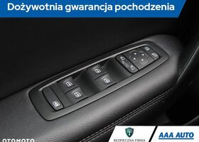Рено Меган 2017 у Європі на Automoto.ua Червоний Рено Меган, об'ємом двигуна 1 л та пробігом 79 тис. км за 11381 $, фото 19 на Automoto.ua