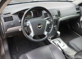 Шевроле Эпика 2009 в Европе на Automoto.ua Серый Шевроле Эпика, объемом двигателя 2.49 л и пробегом 95 тыс. км за 4704 $, фото 5 на Automoto.ua