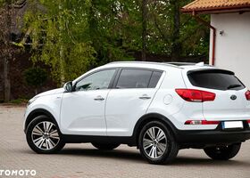 Кіа Sportage, об'ємом двигуна 2 л та пробігом 140 тис. км за 12311 $, фото 16 на Automoto.ua