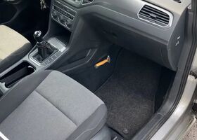 Фольксваген Гольф Спортсван 2017 у Європі на Automoto.ua Сірий Фольксваген Гольф Спортсван, об'ємом двигуна 1 л та пробігом 206 тис. км за 7986 $, фото 9 на Automoto.ua