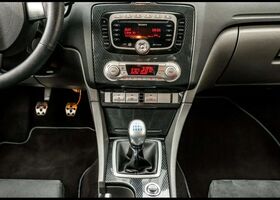 Форд Фокус 2010 у Європі на Automoto.ua Зелений Форд Фокус, об'ємом двигуна 2.52 л та пробігом 45 тис. км за 46615 $, фото 13 на Automoto.ua