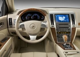 Каділак STS, Седан 2004 - 2011 4.6 i AT (325 Hp)