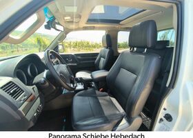 Міцубісі Паджеро 2016 у Європі на Automoto.ua Білий Міцубісі Паджеро, об'ємом двигуна 3.2 л та пробігом 51 тис. км за 41884 $, фото 9 на Automoto.ua