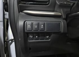 Міцубісі Eclipse Cross 2022 у Європі на Automoto.ua Білий Міцубісі Eclipse Cross, об'ємом двигуна 2.36 л та пробігом 62 тис. км за 25195 $, фото 11 на Automoto.ua