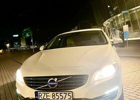 Вольво С60, об'ємом двигуна 1.97 л та пробігом 220 тис. км за 11879 $, фото 3 на Automoto.ua