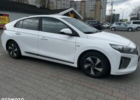 Хендай Ioniq, объемом двигателя 1.58 л и пробегом 262 тыс. км за 10043 $, фото 6 на Automoto.ua