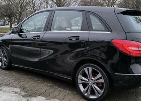 Мерседес Б-класс 2014 в Европе на Automoto.ua Черный Мерседес Б-класс, объемом двигателя 2.14 л и пробегом 237 тыс. км за 12107 $, фото 5 на Automoto.ua