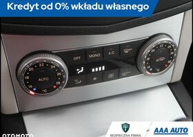 Мерседес Ц-Класс 2008 в Европе на Automoto.ua Черный Мерседес Ц-Класс, объемом двигателя 1 л и пробегом 212 тыс. км за 6538 $, фото 12 на Automoto.ua