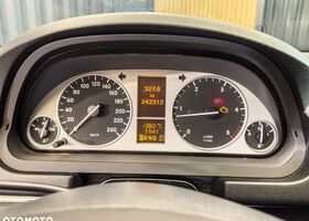 Мерседес Б-класс 2010 в Европе на Automoto.ua Белый Мерседес Б-класс, объемом двигателя 1 л и пробегом 242 тыс. км за 2640 $, фото 25 на Automoto.ua